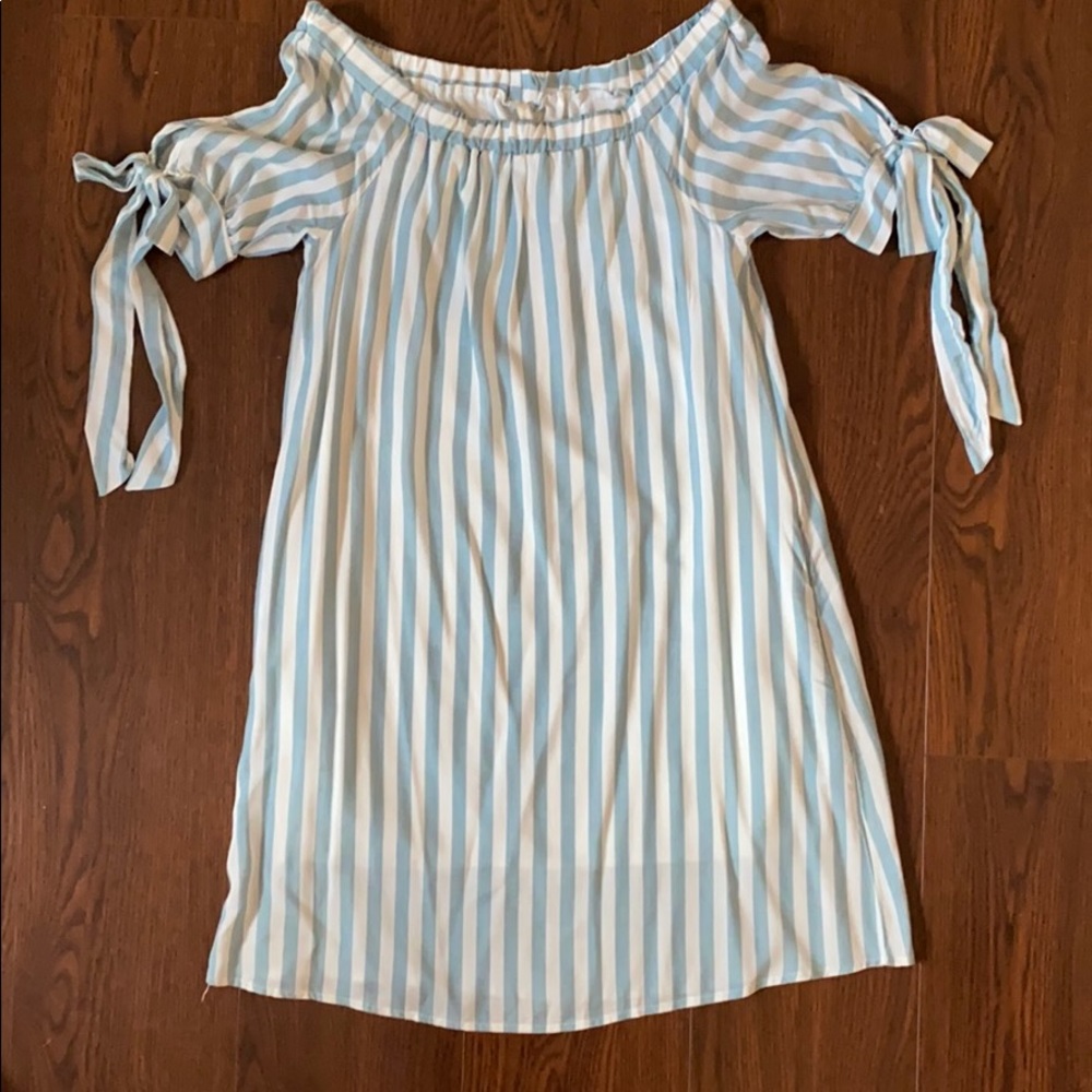 Pinkblush maternity dress size small